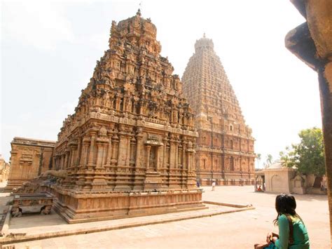 Brihadeeswarar Temple (Thanjavur Periya Kovil) - Roaming Owls