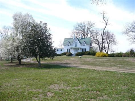 Sold. “Sharswood”, Circa 1820. On ten acres in Virginia. $220,000 – The Old House Life