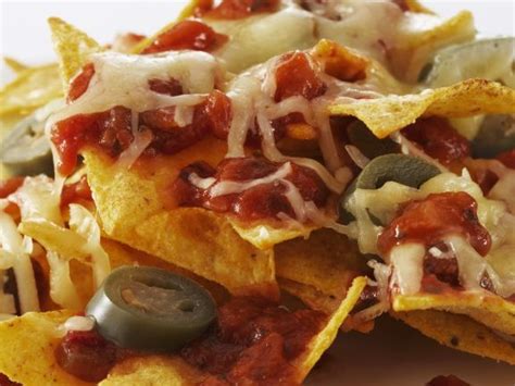 Cheesy Salsa Nachos recipe | Eat Smarter USA