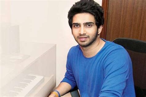 Singer Amaal Mallik is overwhelmed by the love of his fans | Bollywood ...