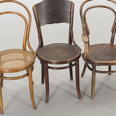 A SET OF 5 THONET BENTWOOD CHAIRS CA 1900. - Bukowskis