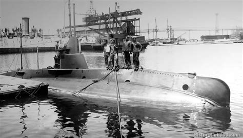 Submarines of the United States Navy, Subs from around the World War II ...