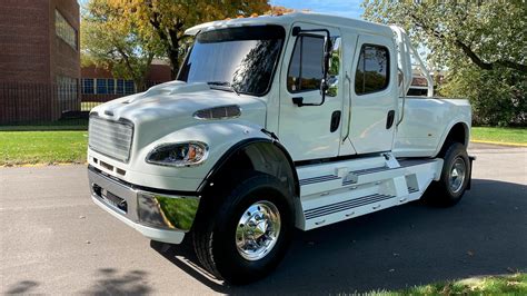 2013 Freightliner M2 106 4X4 - CLASSIC.COM