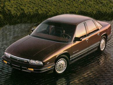 1993 Buick Regal Specs, Safety Rating & MPG - CarsDirect