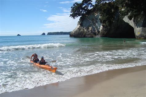 Beaching a sea kayak at Cathedral Cove - Seakayaking from … | Flickr