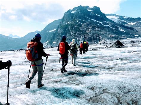 FLY-IN GLACIER HIKING ADVENTURE