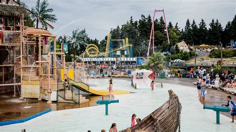 Seattle Family Guide to Wild Waves Theme & Water Park