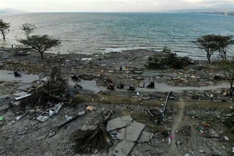 Indonesia tsunami worsened by shape of Palu bay: scientists