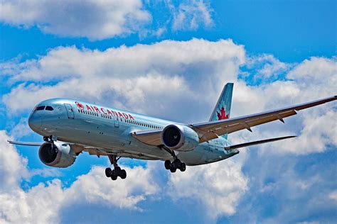 C-FNOE: Boeing 787-9 Dreamliner Aircraft Belonging To Air Canada