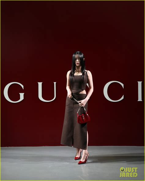 Salma Hayek Hangs Out with Solange Knowles, Mark Ronson, & More Stars at Gucci Fashion Show in ...