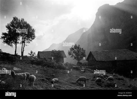 Black and white village hi-res stock photography and images - Alamy