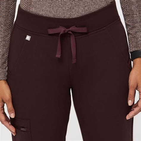 Women's Zamora™ Jogger Scrub Pants - Espresso · FIGS