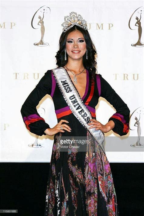 Riyo Mori - Japan - Miss Universe 2007 | Riyo mori, Miss universe 2007, Pageant gowns