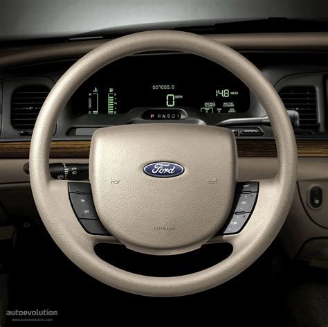 FORD Crown Victoria Specs & Photos - 1998, 1999, 2000, 2001, 2002, 2003 ...