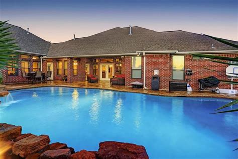 Wow! House: The Five Must-Have Homes With A Pool In Greater Houston ...