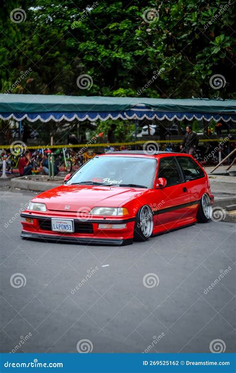 Red Honda Civic Si EF Hatchback on the Car Modification Show Editorial ...