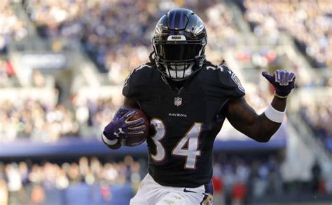 Alex Collins Fantasy: Which Ravens RB to Target After Injury News