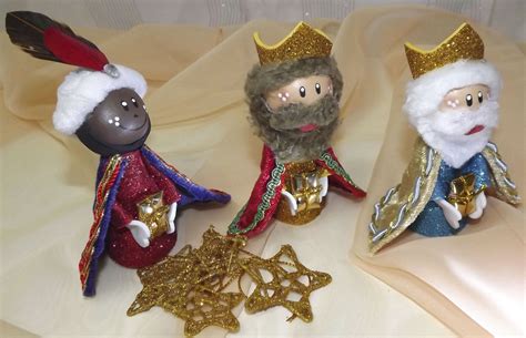 Los tres Reyes Magos hechos a mano con goma eva. Precioso regalo para ...