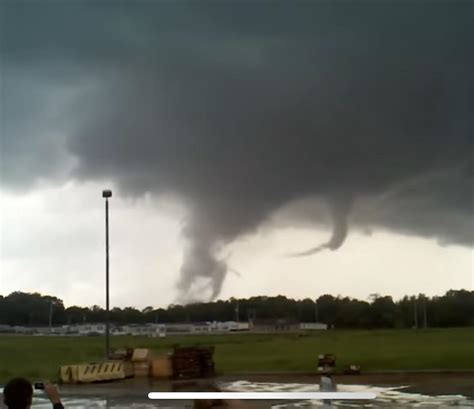 Another dead man walking tornado Cullman, AL EF4 : r/tornado