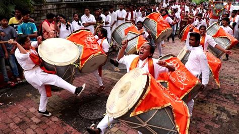 Shivrudra Dhol Tasha Pathak at Devi Chowkacha Raja Padya Pujan 2018 ...