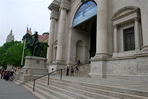 Sisters in the NYC: Natural History Museum