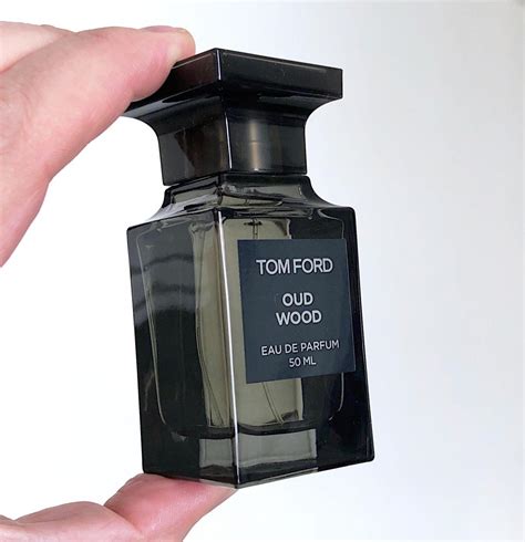 Oud Wood Tom Ford perfume - a fragrance for women and men 2007