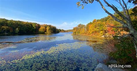 Wawayanda Lake Loop | njHiking.com