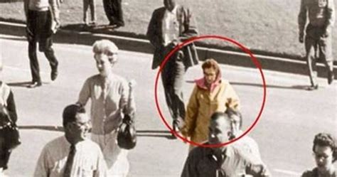 Lady Babushka, cette inconnue présente lors de l'assassinat de JFK...