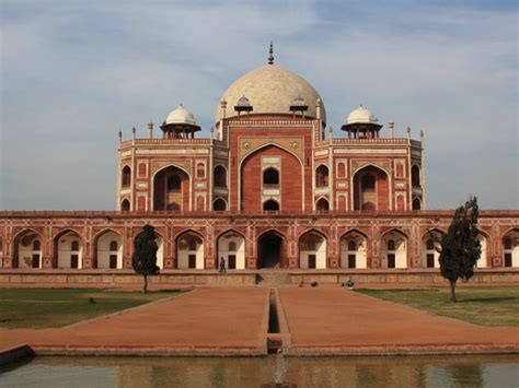 Explore the Stunning Historical Monuments in Delhi - Nativeplanet