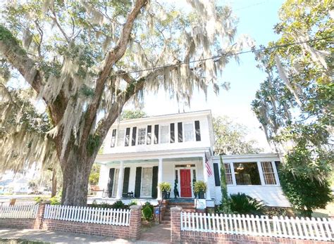 Memorable Things To Do In Darien Georgia: Coastal GA Road Trip