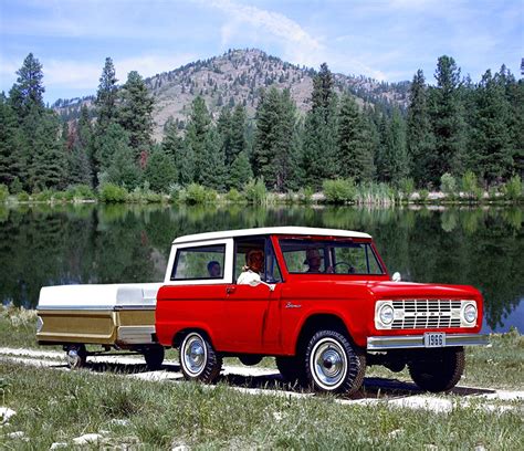 Awesome Car Pic: 1966 Ford Bronco Road Trip