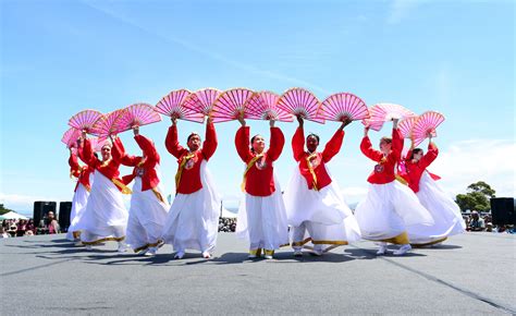 A Look at Afghanistan’s Rich Tradition of Dance - Ehsan Bayat Afghan ...