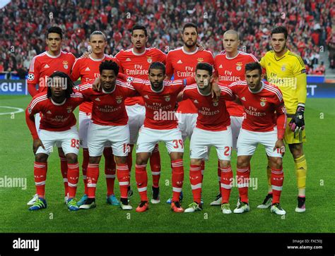 Lisbon, Portugal. 13th Apr, 2016. Benfica team lineup prior to the UEFA ...