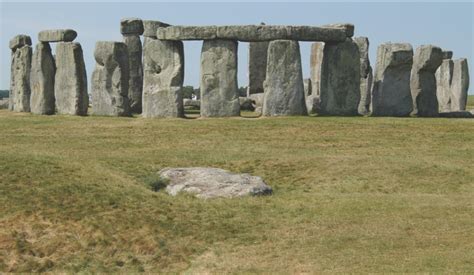 This is what the Salisbury Plain looked like before Stonehenge - Ars ...