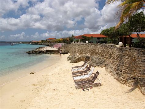 Sand Dollar Condominiums - Bonaire | Maduro Dive | Exclusive Scuba Diving Packages