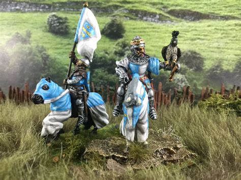 Essex Miniatures 25mm medieval Mounted king and Standard Bearer. Painted and photographed by ...