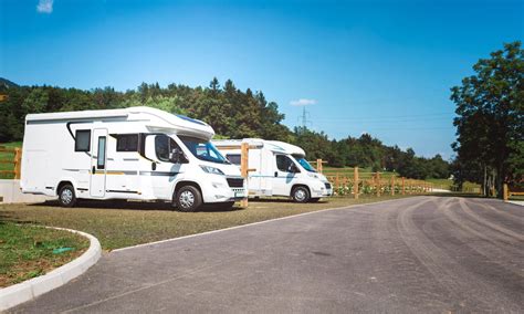 Video Tour of Oak Alley RV Resort in Webster Florida | Perfect Campers