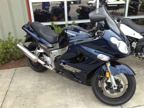 2005 Kawasaki Ninja ZX-12R for sale on 2040-motos