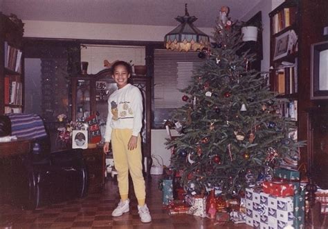 Alicia Keys rewinds back to her childhood bedroom, see pics | IWMBuzz