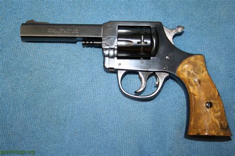 Gunlistings.org - Collectibles H & R Revolver