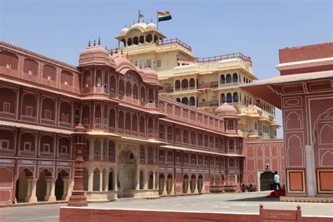 City Palace Jaipur - The Historical Royal Palace - Hikezy