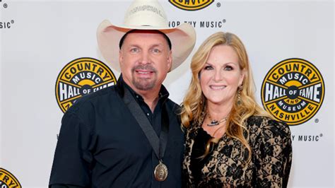 The Garth/Trisha duet record is coming in 2023 – New Country 103.1