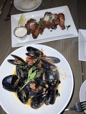 SORELLE BAR & GRILL - 207 Photos & 299 Reviews - 1400 Bedford St ...