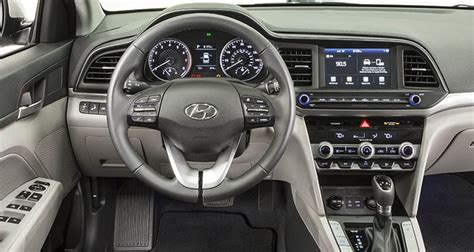 2020 Hyundai Elantra First Drive Review - Consumer Reports