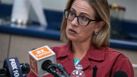 Sen. Kyrsten Sinema could run for Senate and win again. Here's how