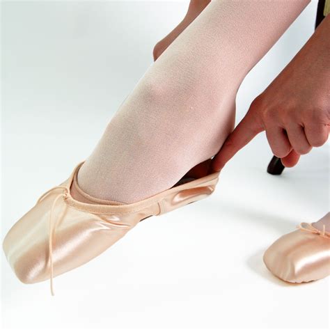 Pointe Shoes for Different Feet: Fitting Tips | Pointe shoes, Shoes, Ballet shoes