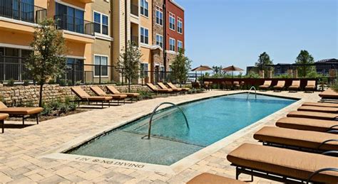 Grapevine Station Apartments - Dallas Apartments Uptown