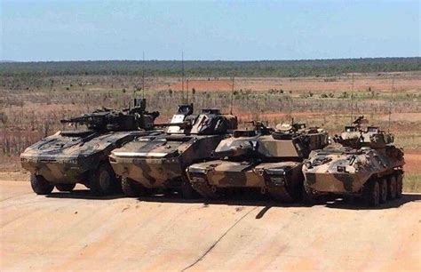 Size comparison between Boxer MRAV, AMV 35, Abrams and ASLAV Army ...