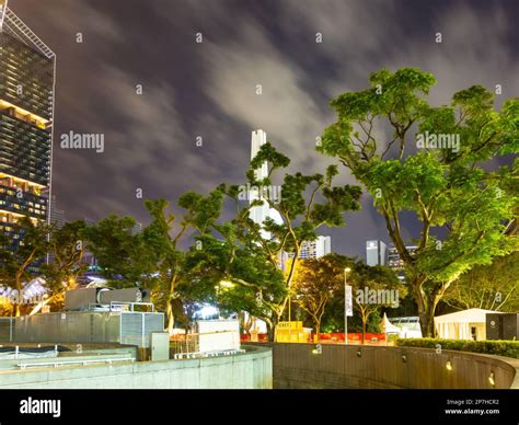 Night scene from Singapore Marina Bay district Stock Photo - Alamy