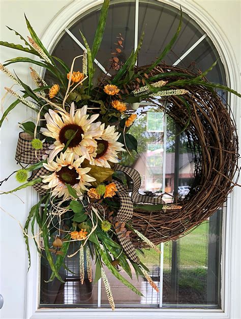 Fall Sunflower Wreath | Fall sunflower wreath, Fall sunflower, Sunflower wreaths